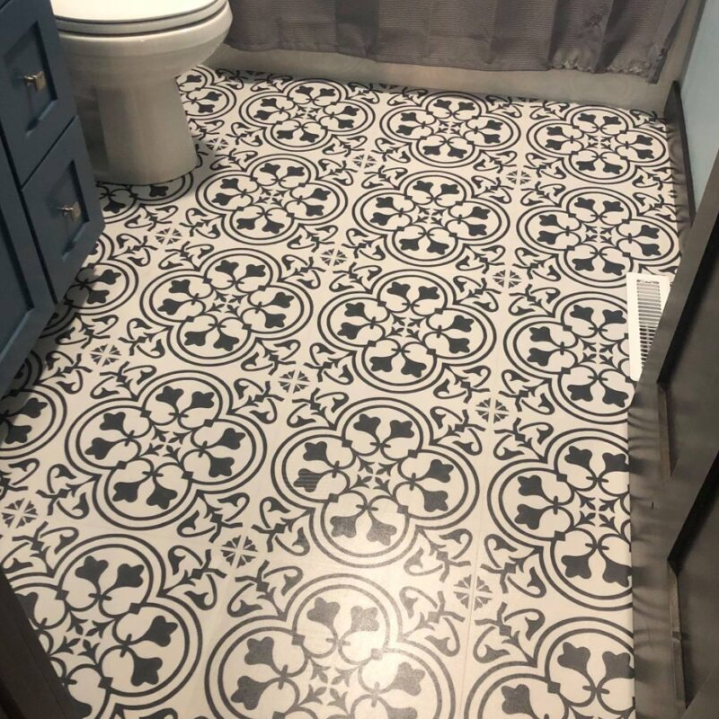 leon-flooring-job-x-4-800x800